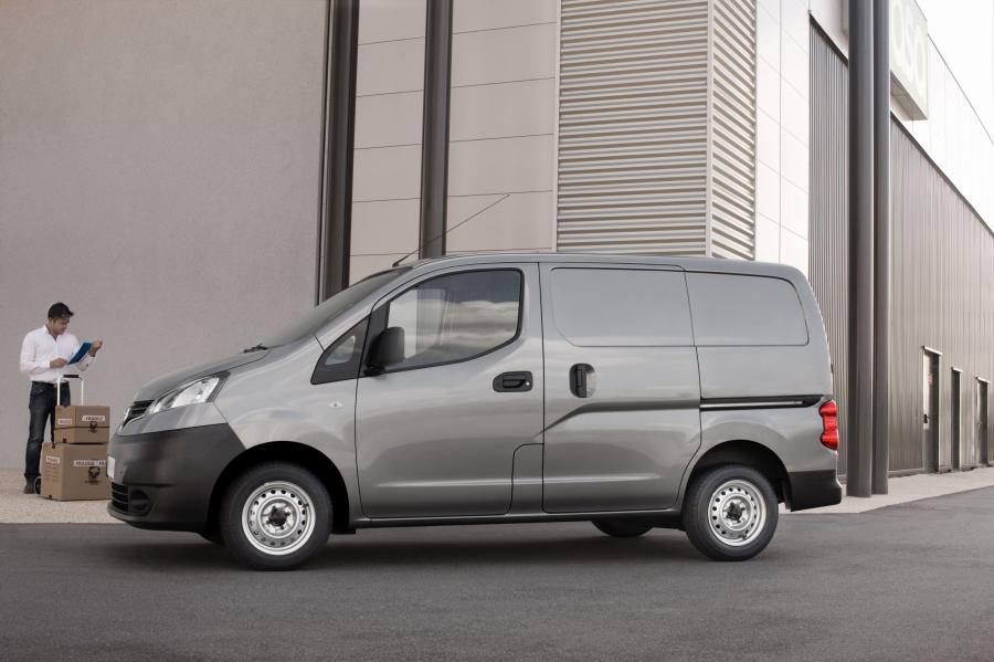  Nissan NV200 2009 года  (фото 85 из 108)